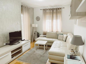 Aurora Apartment